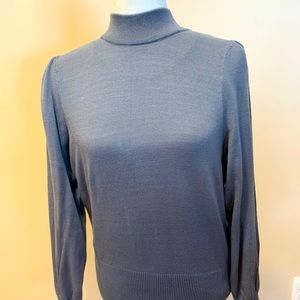 Philosophy size L blue sweater